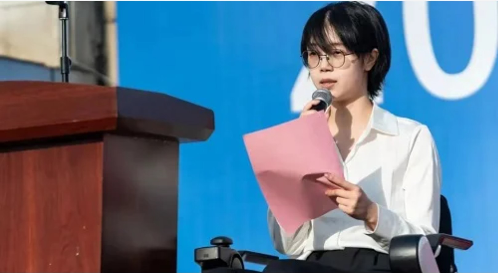 青春飞扬，热血铿锵 ——我校2022级新生开学典礼暨军训动员大会隆重开幕